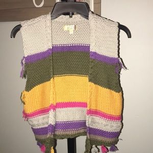 Juniors Vest W/Fringe Detail